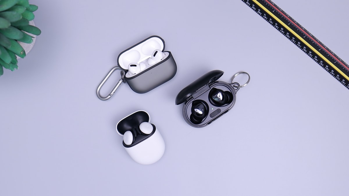 TWS wireless earbuds with charging case